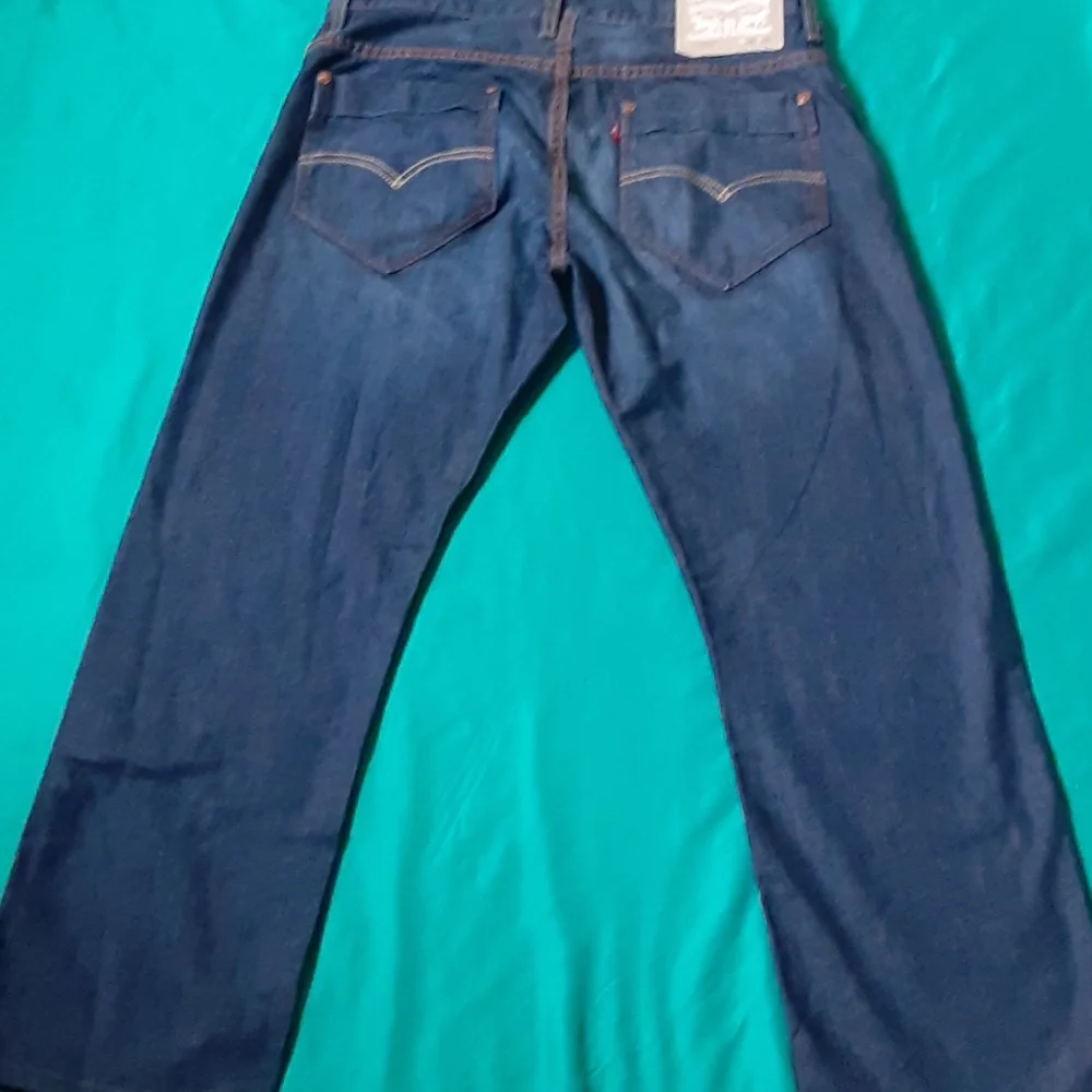 Levi’s 514 Straight Leg Jeans Men’s 34x34 NWOT Medium Wash Classic Fit